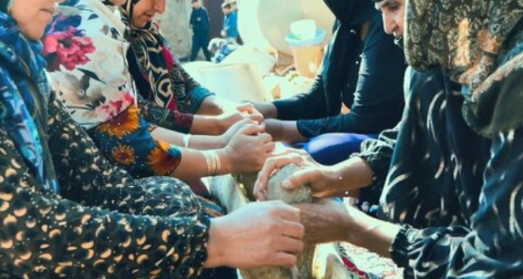 آیین سمنو پزان در روستای «کرتویج» صحنه برگزار می‌شود