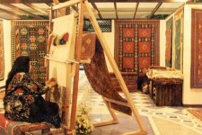 هنرمندان صحنه ای در تلاشند تا شکل و شمایلی جدید به گلیم بدهند