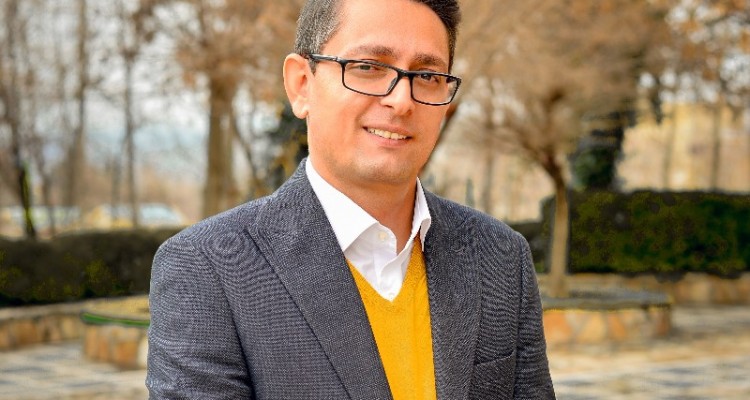 دکتر وحید موحدی راد مدیر خانه روانشناسان و مشاوران شهرستان صحنه