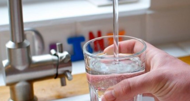 آب شهر صحنه با تجهیز ۲ چاه مجدداً پایدار شد