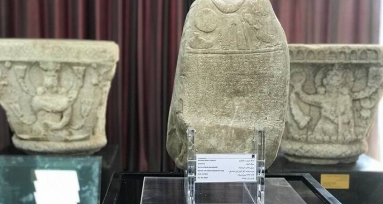 سنگ سه هزار ساله «کودورو» سرپل‌ذهاب به مدت یک هفته مهمان تاق‌بستان است