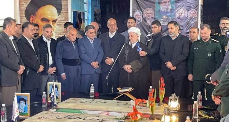 پاوه نماد ایثار و مقاومت است