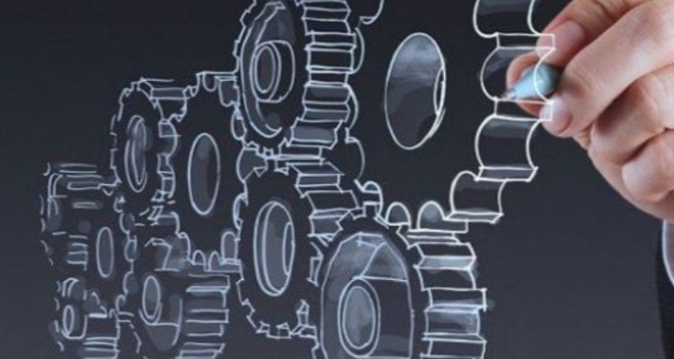 مسئولان از کارآفرینان واقعی حمایت کنند