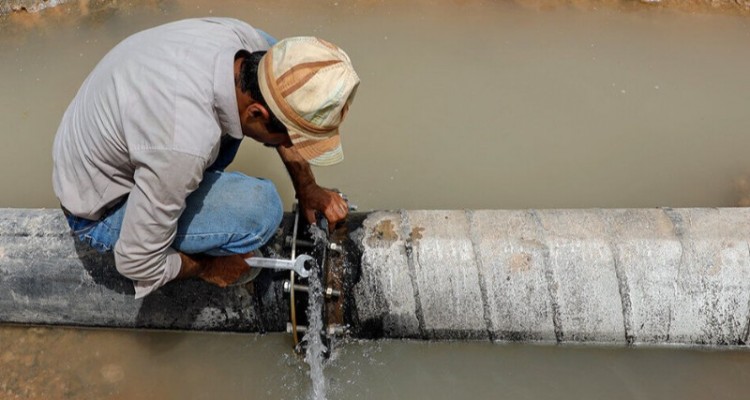 مشکل قطعی آب روستای سمنگان شهرستان صحنه حل شد