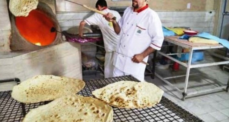 انبارهای کرمانشاه مملو از کالاهای اساسی است / شیفت کاری نانوایی‌ها افزایش یافته است