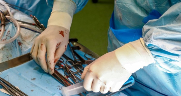 هشدار معاون درمان دانشگاه علوم پزشکی کرمانشاه به مداخله کنندگان فاقد صلاحیت در امور پزشکی