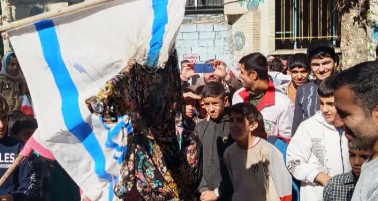 راهپیمایی یوم الله ۱۳ آبان در شهرستان صحنه برگزار شد