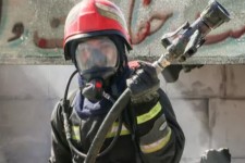 اتش سوزی در ساختمان ۹ طبقه در کرمانشاه/۱۹ نفر نجات یافتند