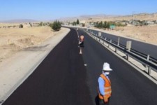 مصرف ۴۷۲ هزار تن آسفالت برای روکش محورهای مواصلاتی استان کرمانشاه