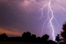 فوت یک نفر بر اثر برخورد صاعقه در گیلانغرب