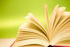 کتابخانه های عمومی شهرستان صحنه بیش از ۷۸ هزار و ۷۳۹ نسخه کتاب دارد