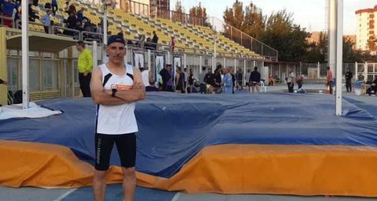 حضور ورزشکار صحنه ای در مسابقات دوومیدانی کشور