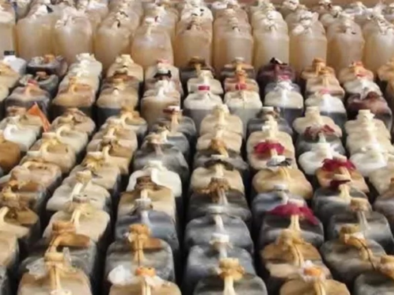 کشف 10هزار ليتر سوخت قاچاق در قصرشیرین کشف 10هزار ليتر سوخت قاچاق در قصرشیرین