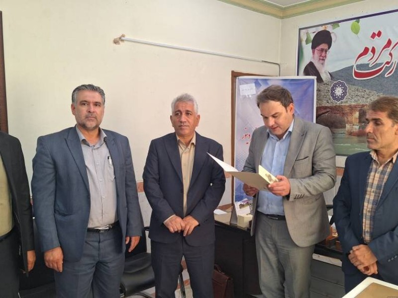 کتابخانه‌های عمومی تنها پایگاه فرهنگی- اجتماعی در روستاها هستند