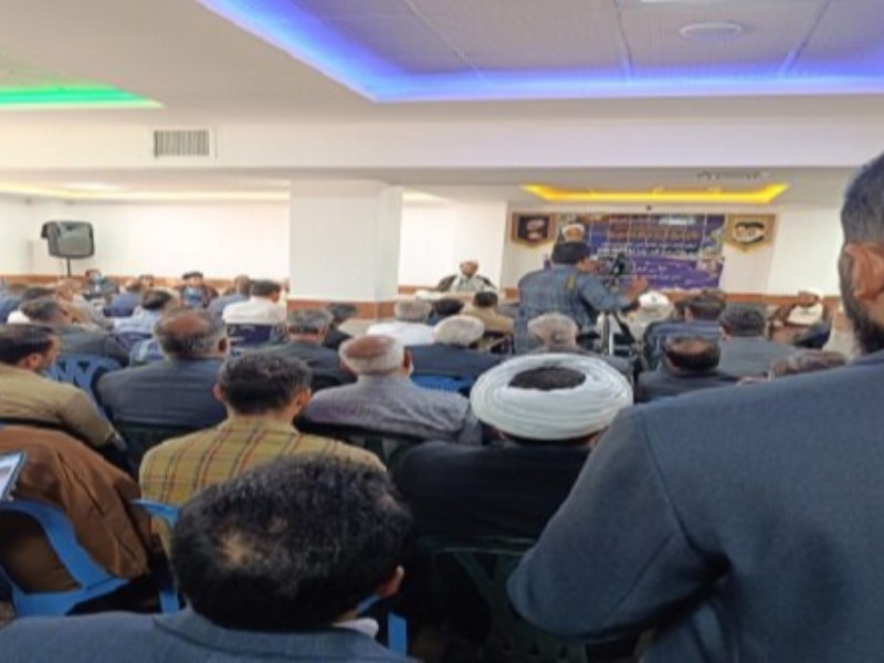 مراسم تکریم و معارفه مدیر جدید مدرسه علمیه امیرالمومنین(ع) شهرستان صحنه انجام شد