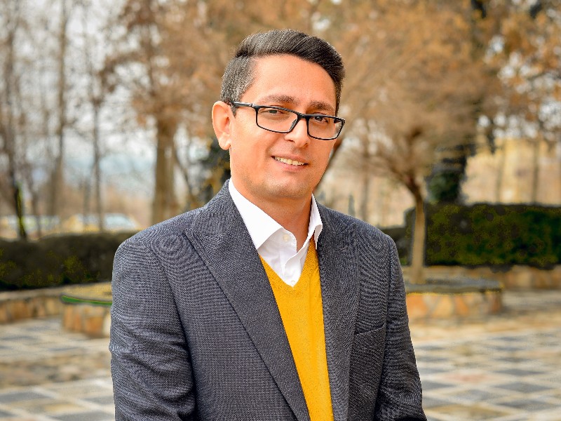 دکتر وحید موحدی راد مدیر خانه روانشناسان و مشاوران شهرستان صحنه