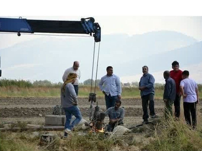 انسداد ۱۱ حلقه چاه غیرمجاز در شهرستان صحنه