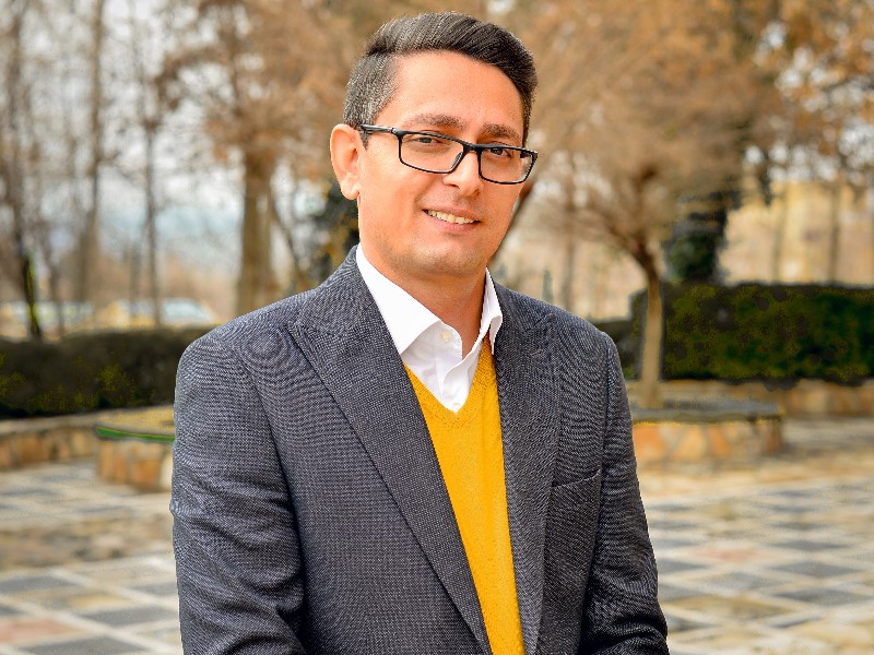 چگونه یک روابط صمیمی داشته باشیم + معرفی چند کتاب مفید برای زوجین