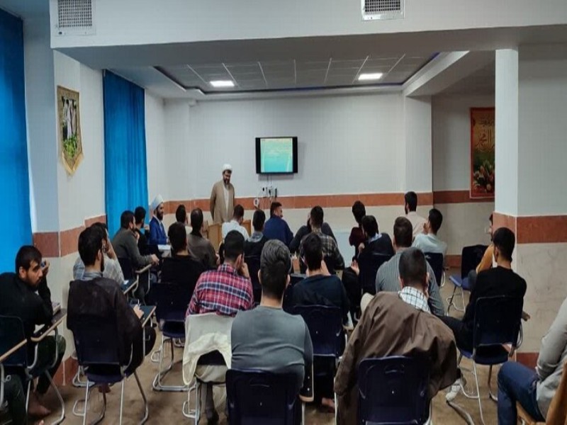 دوره یکروزه آموزش تبلیغ و کار با نوجوانان در شهرستان صحنه برگزار شد