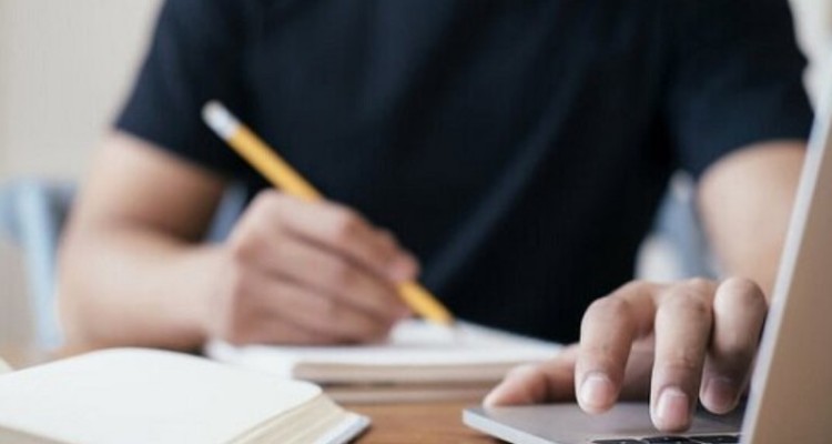 اومیکرون دانشگاه‌ها را باز هم مجازی کرد