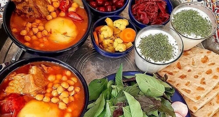 جشنواره خوراک و نمایشگاه صنایع‌دستی در صحنه برگزار می‌شود