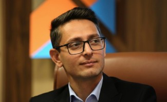 دکتر وحید موحدی راد رئیس انجمن کودکان استثنایی جهموری اسلامی ایران شعبه صحنه