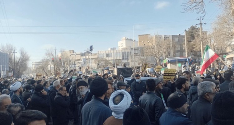 آغاز راهپیمایی کرمانشاهی‌ها در محکومیت اقدامات اغتشاشگران