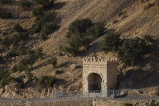 راز سربه مُهر یک بنای تاریخی در کرمانشاه