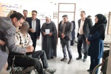 اهدای 8 ویلچر برقی به مددجویان بهزیستی در صحنه