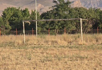 فوتبال در صحنه نفس می‌کشد، اما زمین چمن ورزشگاه آزادی نه! + عکس