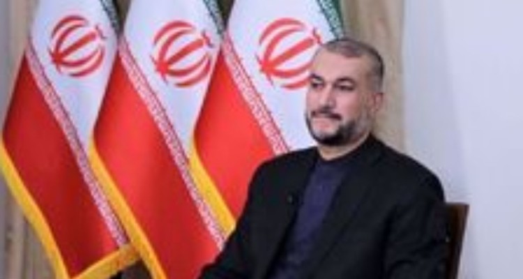 به هیچ وجه سیاست خارجی خود را به هیچ بلوکی گره نخواهیم زد