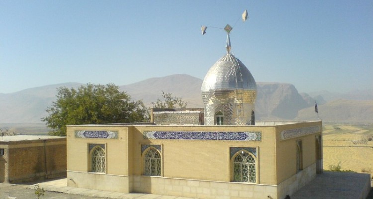 امامزاده محمود شیرخان دینور کجاست