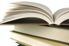 فاطمه خزایی از صحنه به عنوان کتابخوان برتر استان معرفی شد