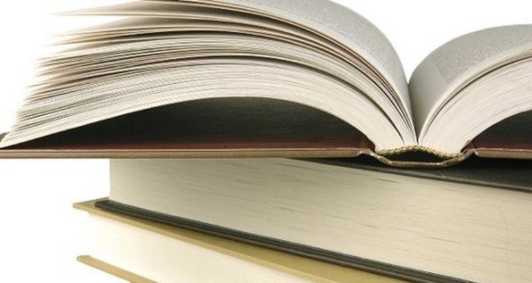 فاطمه خزایی از صحنه به عنوان کتابخوان برتر استان معرفی شد