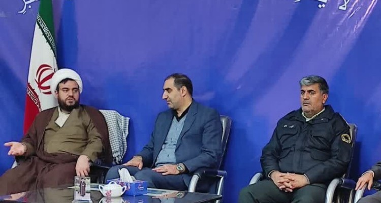 فرماندار صحنه با امام جمعه این شهرستان دیدار کرد
