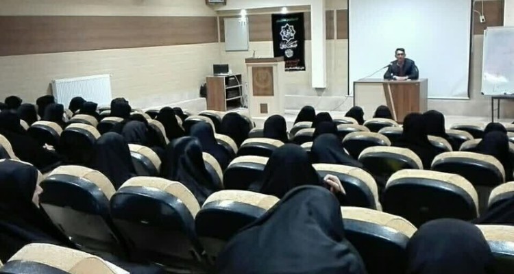 اگر بنیاد خانواده سالم باشد جامعه نیز به سمت اصلاح پیش می‌رود