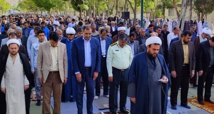 نماز عید سعید فطر در شهرستان صحنه اقامه شد