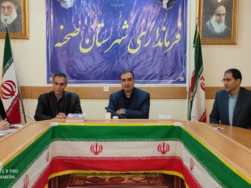 در خدمت رسانی به مردم باید انقلابی و جهادی عمل کنیم در خدمت رسانی به مردم باید انقلابی و جهادی عمل کنیم