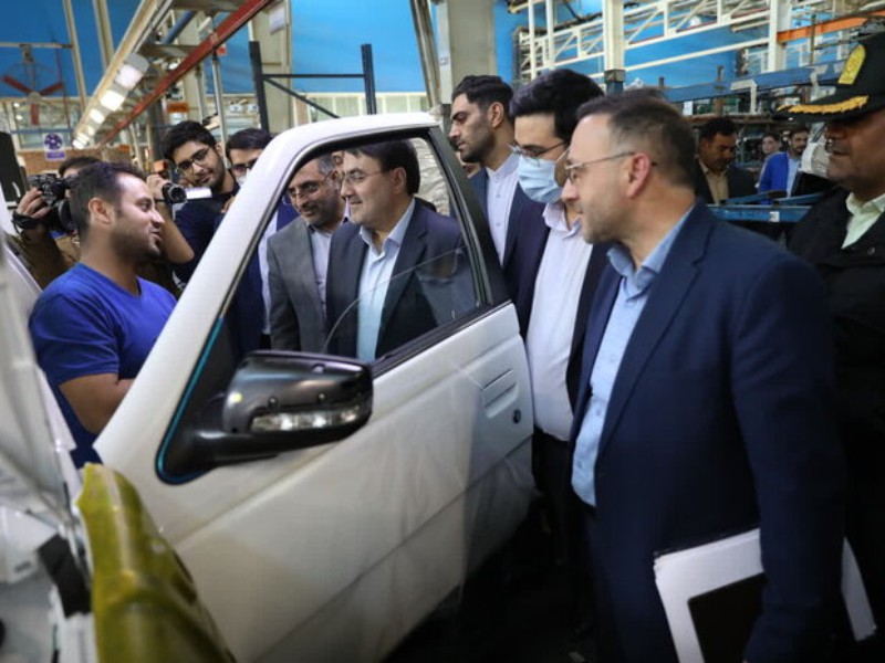 ایران خودرو امسال ۴۰ هزار دستگاه پژو پارس در کرمانشاه تولید می کند ایران خودرو امسال ۴۰ هزار دستگاه پژو پارس در کرمانشاه تولید می کند