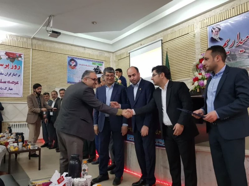 آئین تجلیل از پرستاران شهرستان هرسین انجام شد + عکس آئین تجلیل از پرستاران شهرستان هرسین انجام شد + عکس