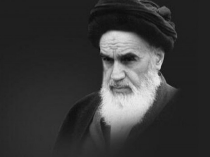 تفاوت حاکمیت امام خمینی(ره) با دیگر حکام در صداقت و پاکدستی ایشان است تفاوت حاکمیت امام خمینی(ره) با دیگر حکام در صداقت و پاکدستی ایشان است