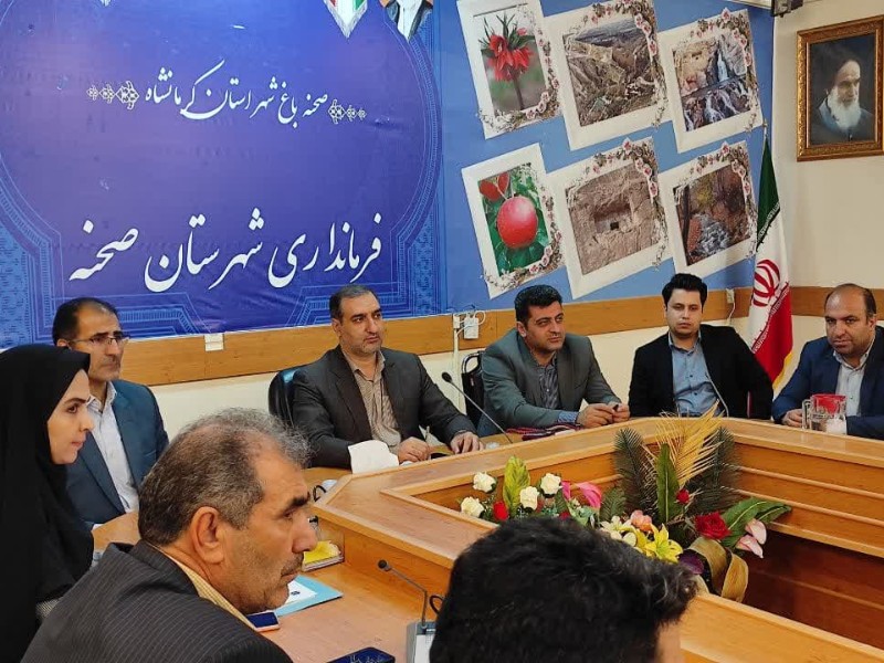 برخورد قاطع مدیران با ساخت و سازهای غیرمجاز در شهرستان صحنه برخورد قاطع مدیران با ساخت و سازهای غیرمجاز در شهرستان صحنه