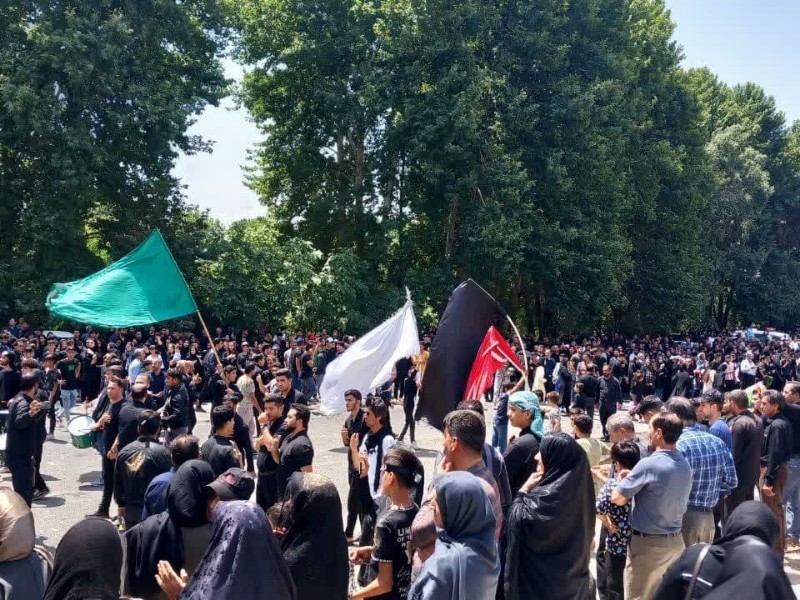 مراسم عزاداری عاشورای حسینی در صحنه برگزار شد مراسم عزاداری عاشورای حسینی در صحنه برگزار شد