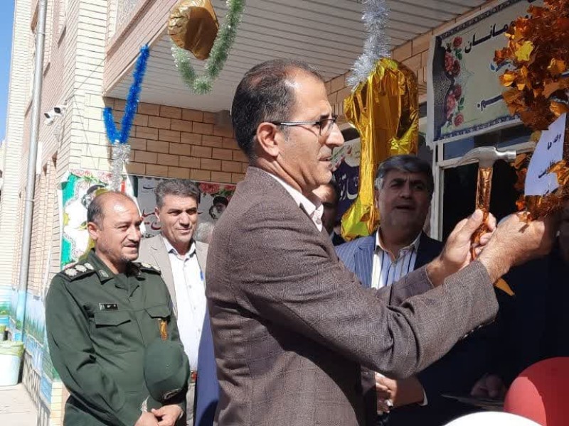 زنگ شکوفه ها درمدرسه دخترانه بعثت صحنه نواخته شد