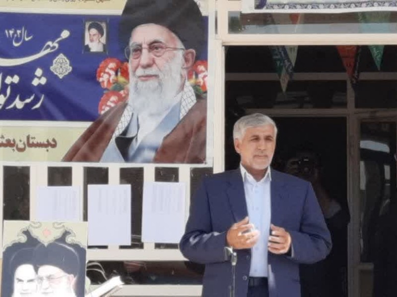 والدین ارتباط خود را با مدرسه به عنوان خانه دوم فرزندان حفظ کنند والدین ارتباط خود را با مدرسه به عنوان خانه دوم فرزندان حفظ کنند