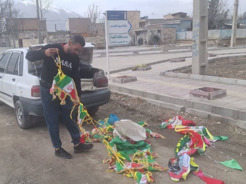 آذین بندی، فضاسازی و استقبال از دهه فجر انقلاب در روستاهای صحنه انجام شد آذین بندی، فضاسازی و استقبال از دهه فجر انقلاب در روستاهای صحنه انجام شد