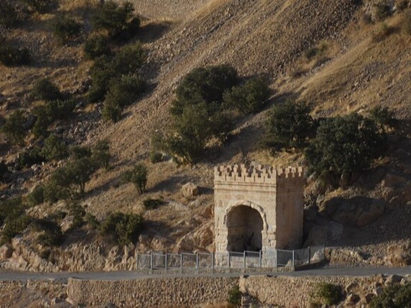 راز سربه مُهر یک بنای تاریخی در کرمانشاه راز سربه مُهر یک بنای تاریخی در کرمانشاه