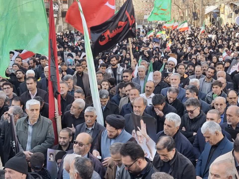 شکوه عزاداری مردم شهرستان صحنه در سوگ امام خامنهای شکوه عزاداری مردم شهرستان صحنه در سوگ امام خامنهای