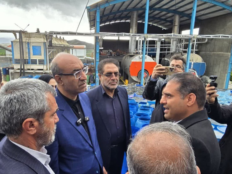 تولید ۱۰ هزار تن رب گوجه فرنگی و اشتغالزایی برای ۱۵۰ نفر در صحنه تولید ۱۰ هزار تن رب گوجه فرنگی و اشتغالزایی برای ۱۵۰ نفر در صحنه